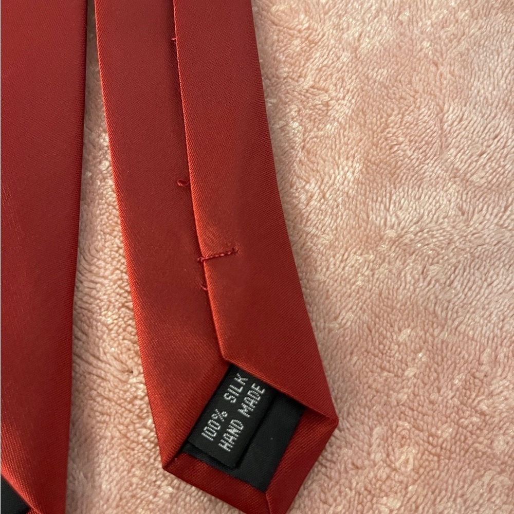 Elegant Red Men's Tie with IU Emblem - Picture 7 of 8